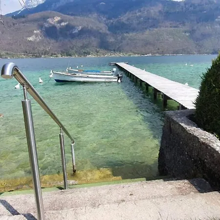 Appartement En Bordure De *